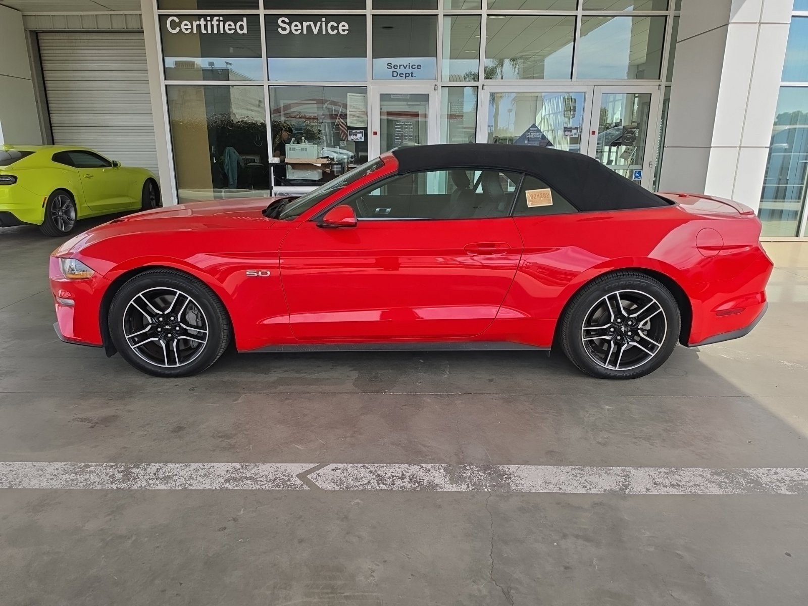 Used 2022 Ford Mustang GT Premium RWD image 3