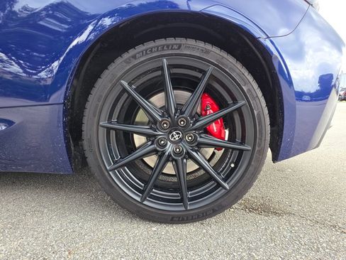 Used 2026 Toyota GR86 Premium w/ Performance Package RWD image 22