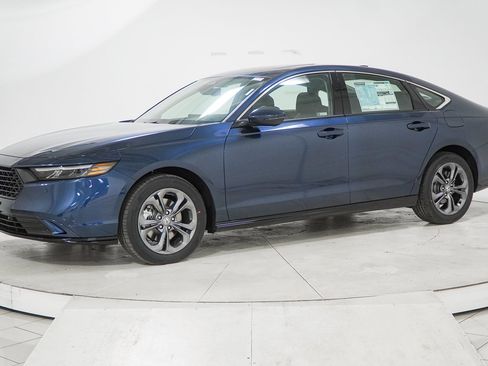 New 2026 Honda Accord EX-L image 3