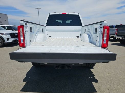 New 2026 Ford F250 XLT w/ FX4 Off-Road Package AWD/4WD image 14