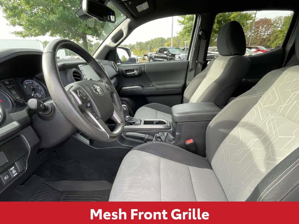 Used 2022 Toyota Tacoma TRD Off-Road w/ Technology Package AWD/4WD image 16