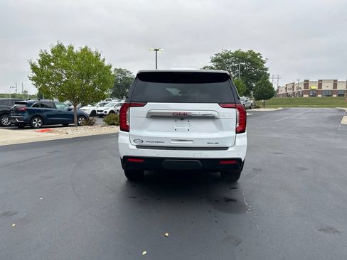 Used 2023 GMC Yukon SLE w/ Gmc Pro Safety Plus Package AWD/4WD image 8