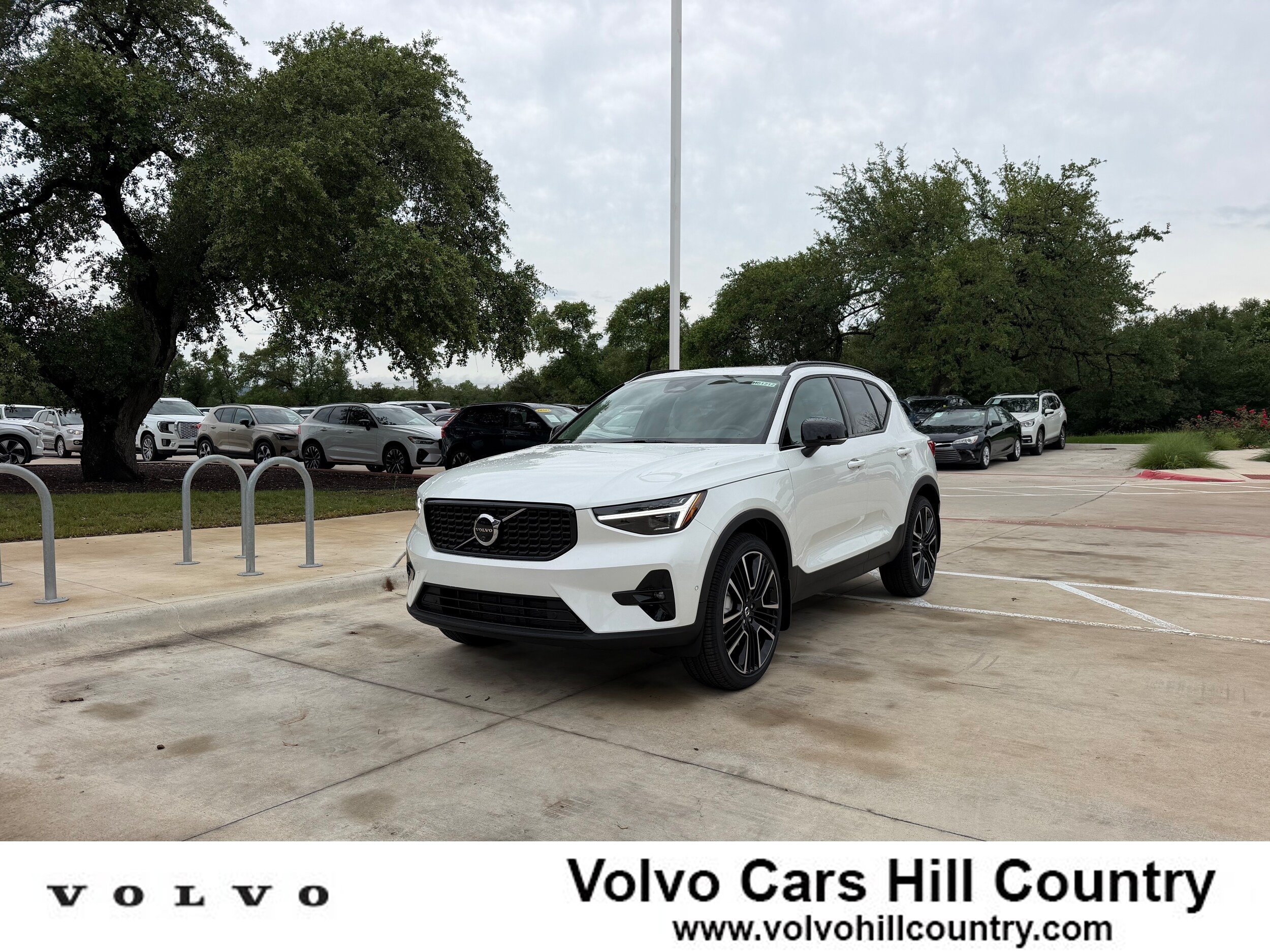 New 2026 Volvo XC40 B5 Ultra w/ Protection Package Premier AWD/4WD image 1