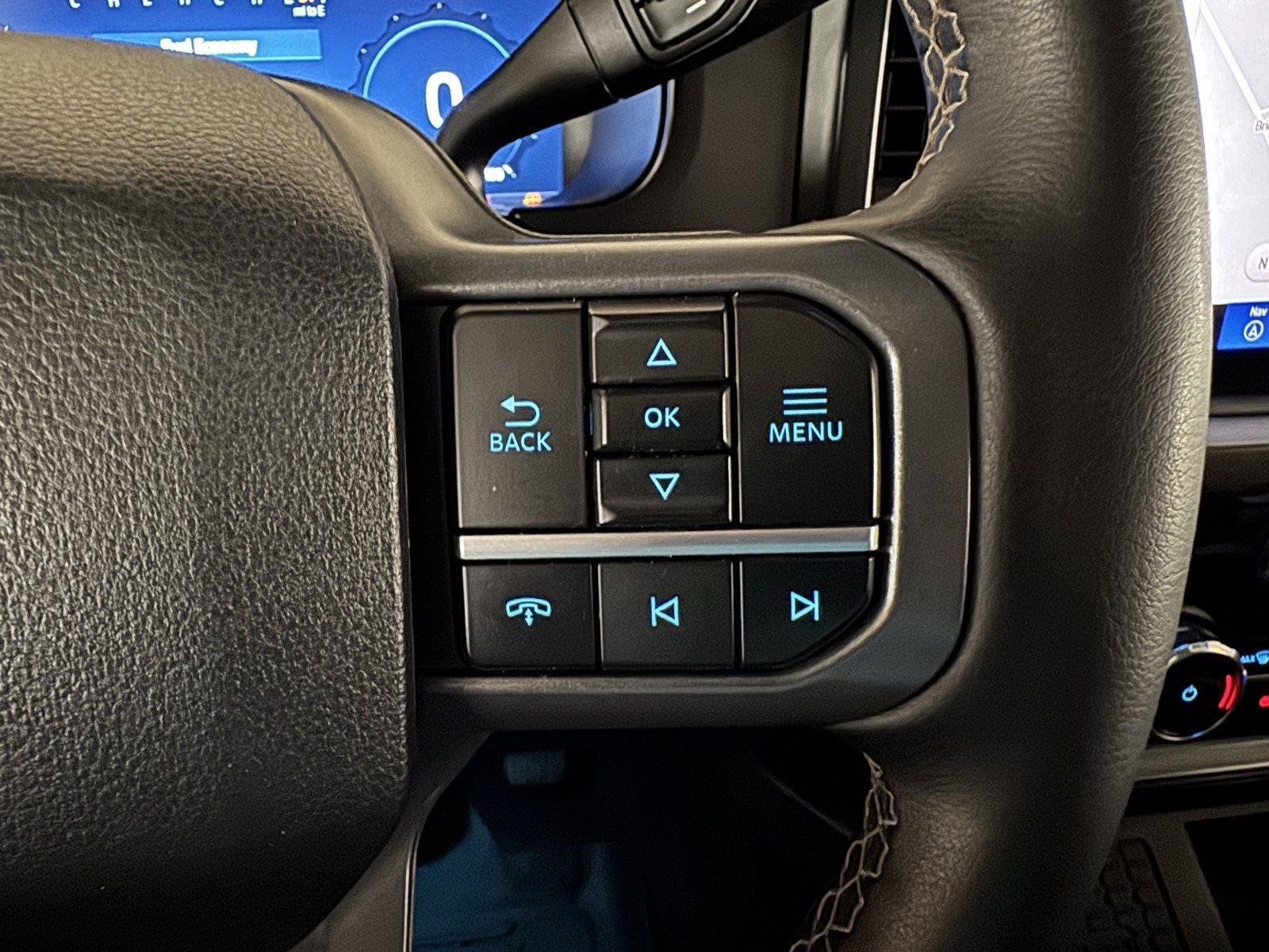 Used 2025 Ford F250 Lariat AWD/4WD image 17