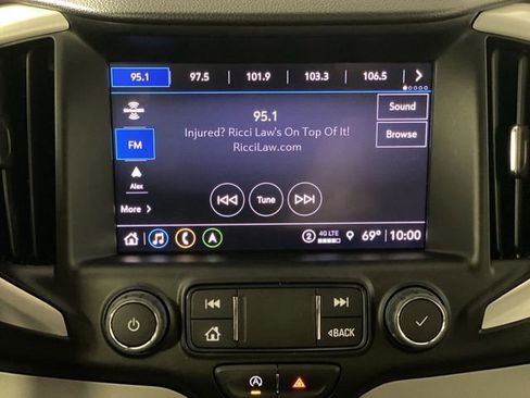 Certified 2024 GMC Terrain SLT w/ Infotainment Package II image 18