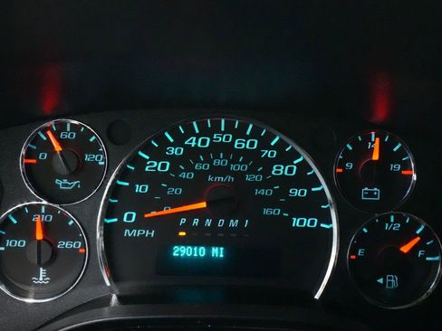 Used 2024 Chevrolet Express 2500 w/ Driver Convenience Package image 26