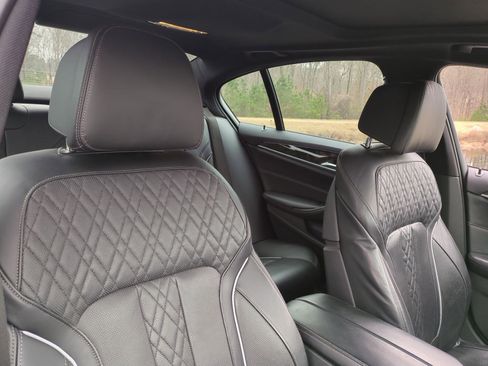 Used 2019 BMW 540i 540i w/ M Sport Package image 31