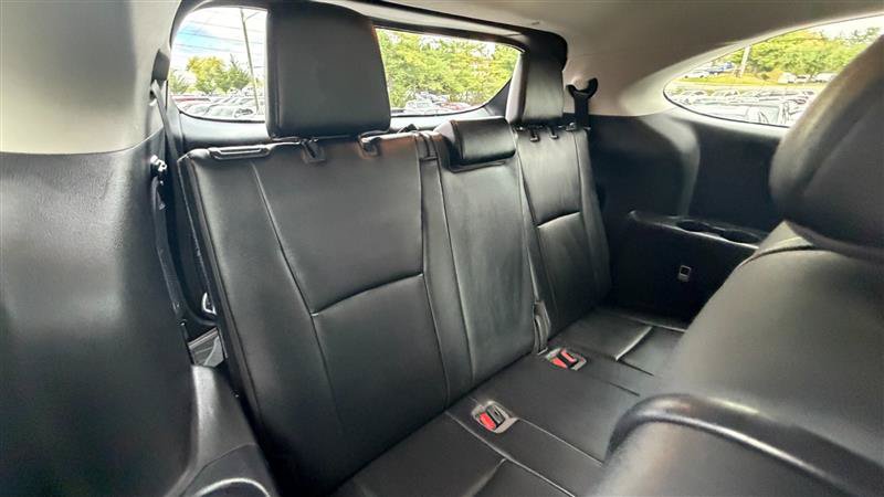 Used 2021 Toyota Highlander XLE FWD image 13