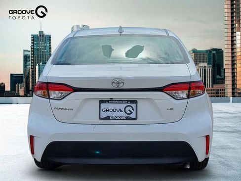 Used 2025 Toyota Corolla LE image 4