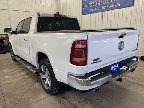 Used 2019 RAM 1500 Laramie AWD/4WD image 3