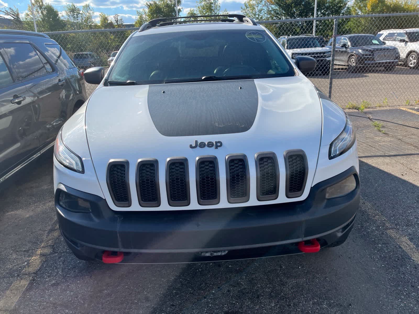 Used 2017 Jeep Cherokee Trailhawk w/ Comfort & Convenience Group AWD/4WD image 18