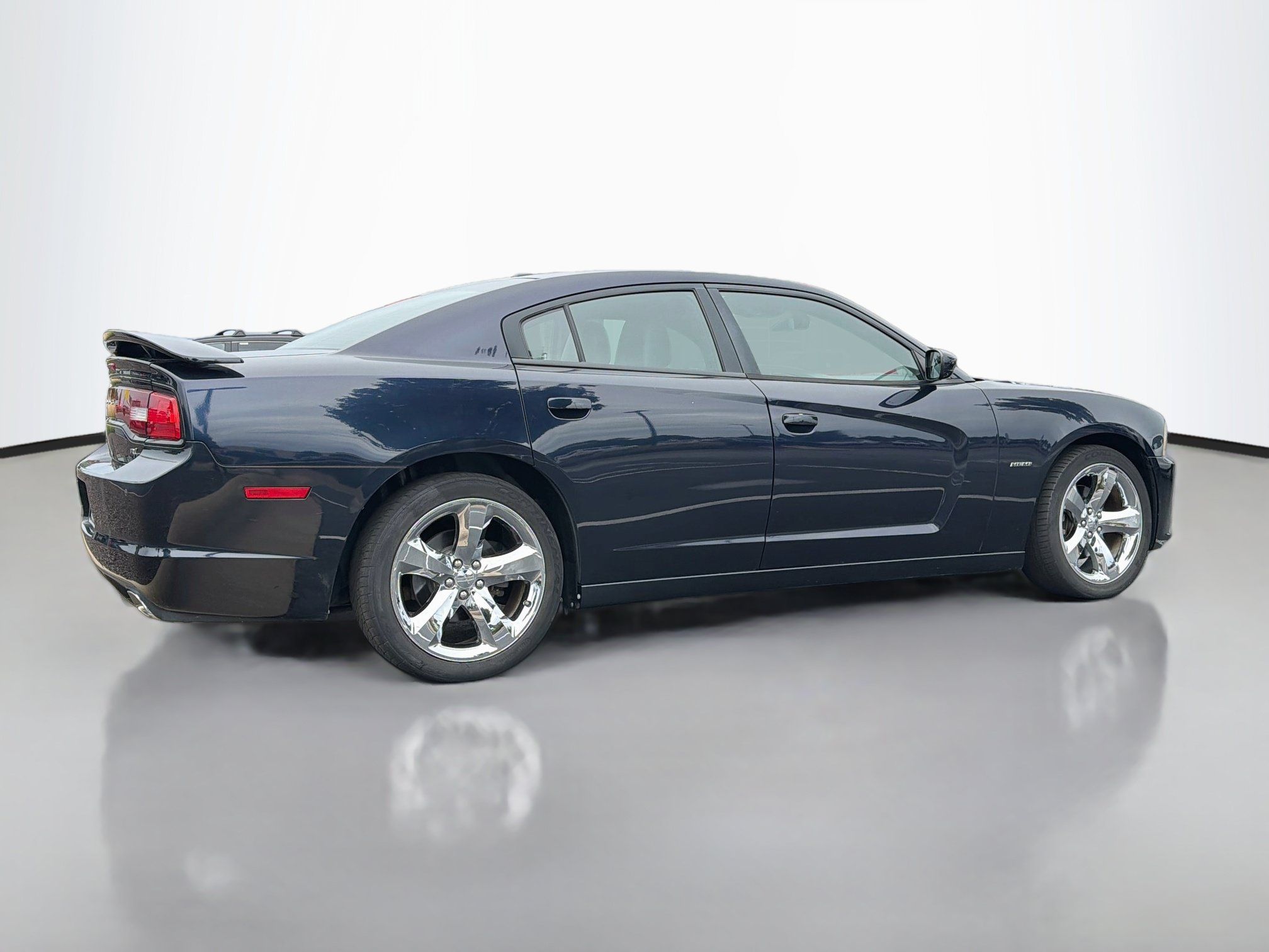 Used 2011 Dodge Charger R/T RWD image 2