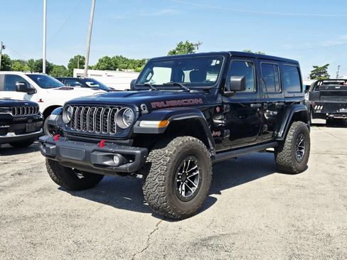Used 2024 Jeep Wrangler Unlimited Rubicon AWD/4WD image 7