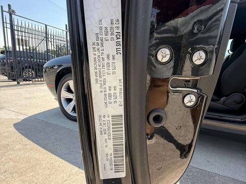 Used 2018 Dodge Challenger SXT RWD image 21
