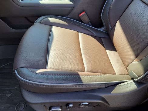 New 2025 GMC Sierra 3500 Denali w/ Denali Reserve Package image 15