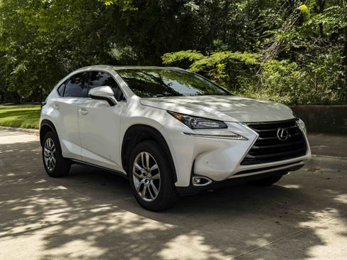 Used 2016 Lexus NX 200t FWD w/ Premium Package image 2