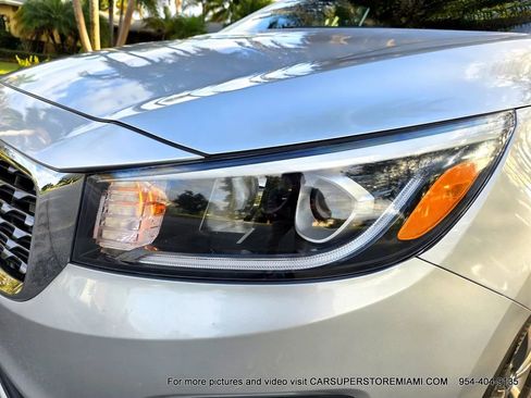 Used 2021 Kia Sedona EX image 68