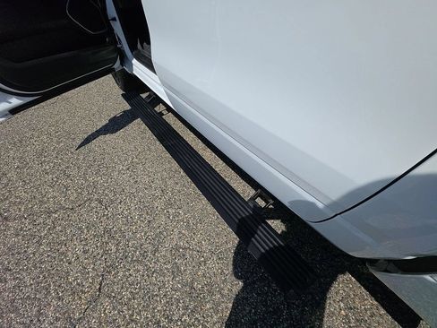 Used 2023 RAM 1500 Laramie AWD/4WD image 36