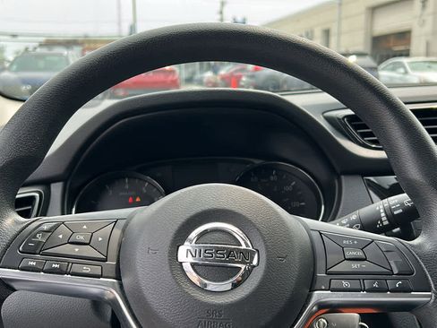 Used 2019 Nissan Rogue Sport S image 10