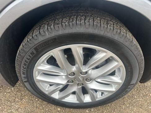 Used 2019 Buick Envision Premium w/ Driver Confidence Package image 14