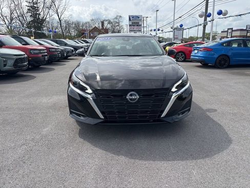 Used 2023 Nissan Altima 2.5 SL image 2