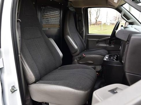 Used 2024 GMC Savana 2500 w/ Driver Convenience Package image 17