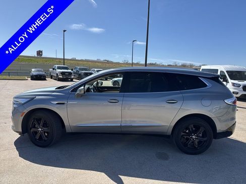 Used 2023 Buick Enclave Essence w/ Sport Touring Edition image 3