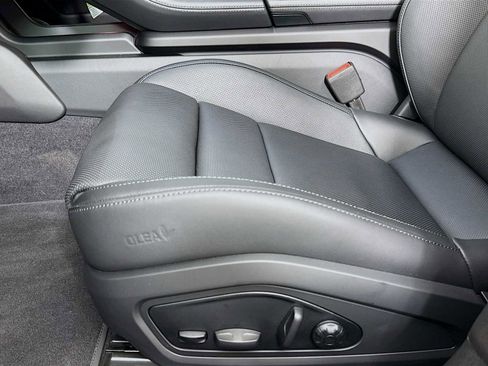 New 2025 Porsche Taycan 4 Cross Turismo image 13