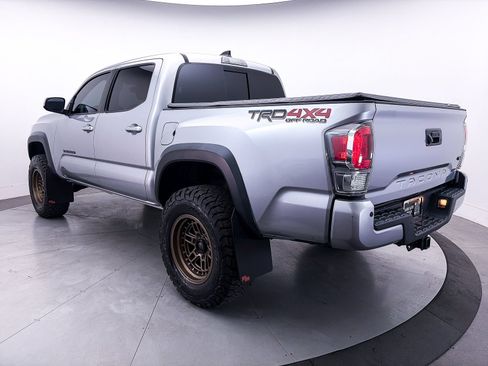 Used 2021 Toyota Tacoma TRD Off-Road w/ Technology Package AWD/4WD image 16