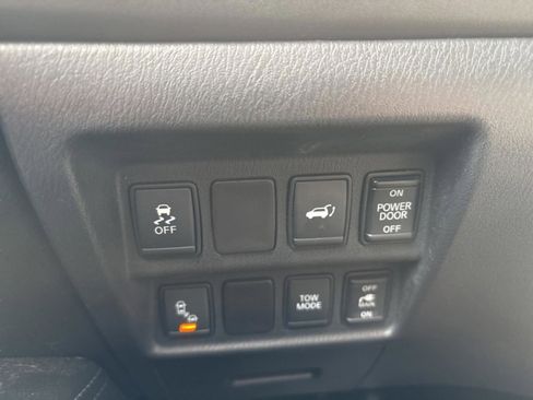 Used 2015 Nissan Pathfinder SL w/ SL Tech Package image 20