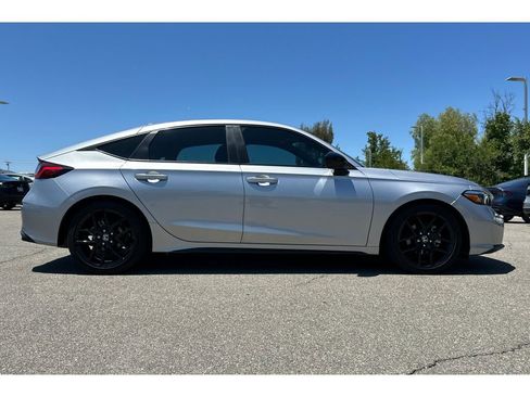 Used 2025 Honda Civic Sport image 4