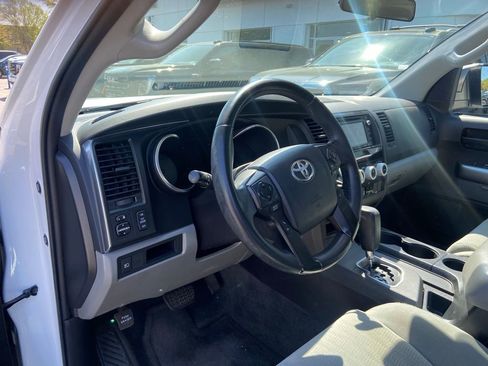 Used 2018 Toyota Sequoia SR5 image 9