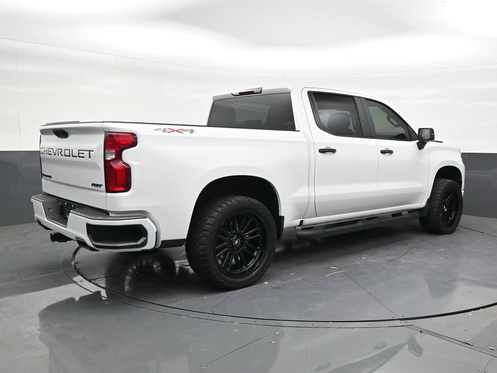 Used 2024 Chevrolet Silverado 1500 RST w/ Redline Edition AWD/4WD image 5