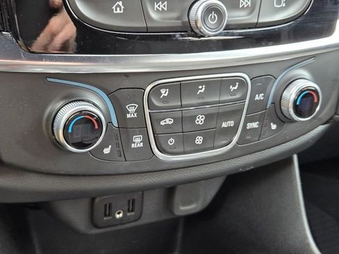 Certified 2024 Chevrolet Traverse LT image 33