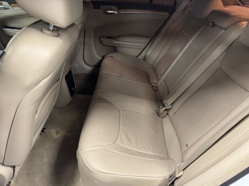 Used 2013 Chrysler 300 C image 13