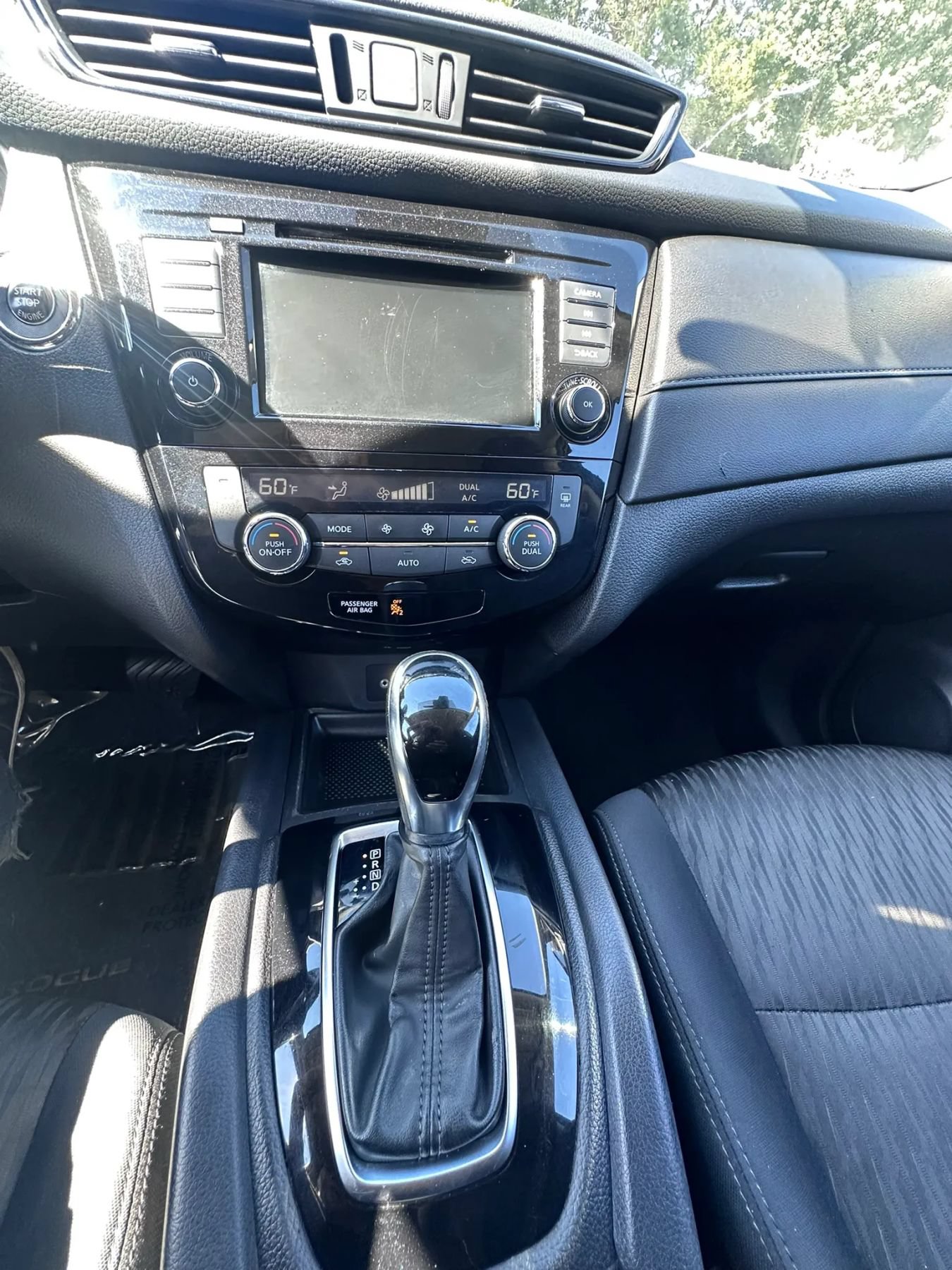 Used 2019 Nissan Rogue SV AWD/4WD image 15