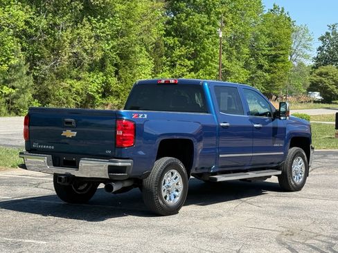Used 2019 Chevrolet Silverado 2500 LTZ w/ Duramax Plus Package image 4
