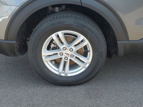 Certified 2023 Ford Explorer XLT w/ Equipment Group 202A AWD/4WD image 5