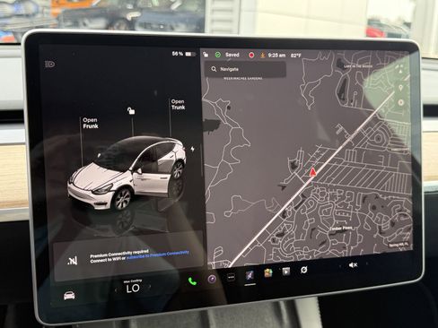 Used 2024 Tesla Model Y Long Range AWD/4WD image 25