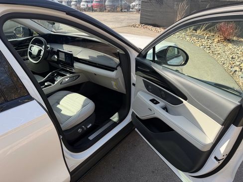 New 2026 Lincoln Nautilus Reserve image 11