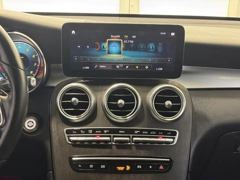 Used 2022 Mercedes-Benz GLC 300 4MATIC image 10