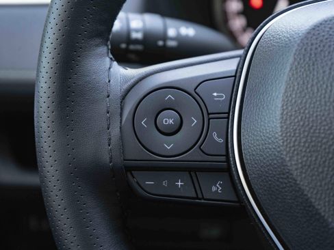 Used 2024 Toyota RAV4 XLE Premium image 20