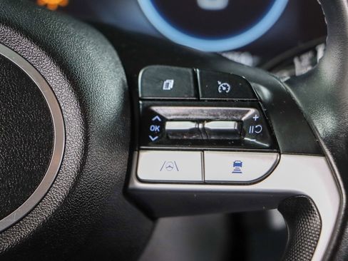 Used 2021 Hyundai Elantra Limited image 14