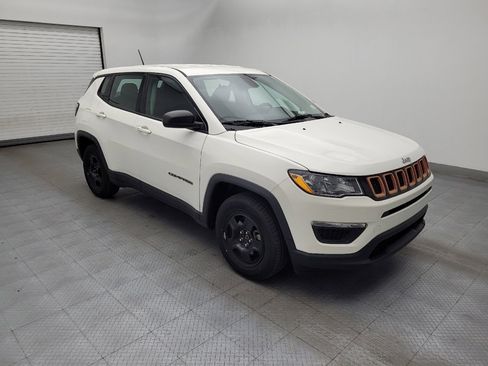 Used 2018 Jeep Compass Sport w/ Tech Group FWD image 13