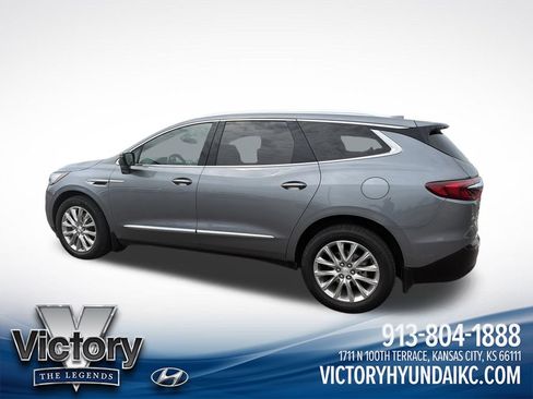 Used 2021 Buick Enclave Premium w/ Sun and Sites Package AWD/4WD image 2