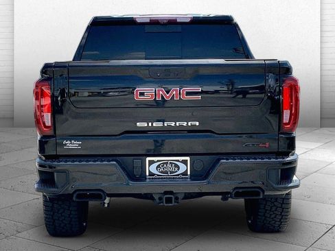 Used 2021 GMC Sierra 1500 AT4 w/ AT4 Value Package AWD/4WD image 3