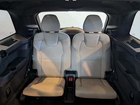 New 2026 Volvo XC90 B6 Plus w/ Protection Package Premier AWD/4WD image 29