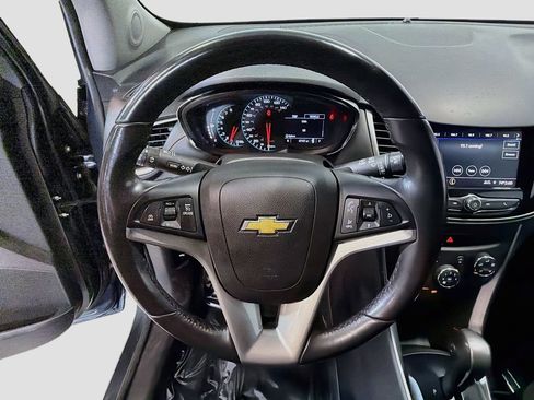 Used 2022 Chevrolet Trax LT w/ Driver Confidence Package AWD/4WD image 13