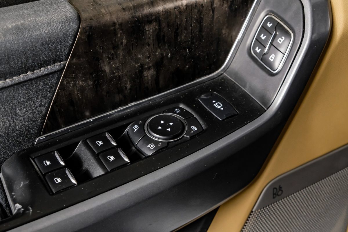 Used 2024 Ford F250 Lariat w/ Sport Appearance Package AWD/4WD image 35