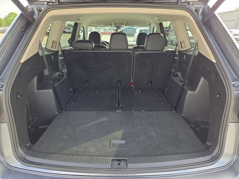 Used 2025 Volkswagen Atlas SE FWD image 28